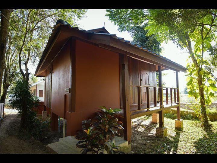 The Wes Village, Incl Free Breakfast & 100 Thb Food Gift Chiang Dao Exterior photo